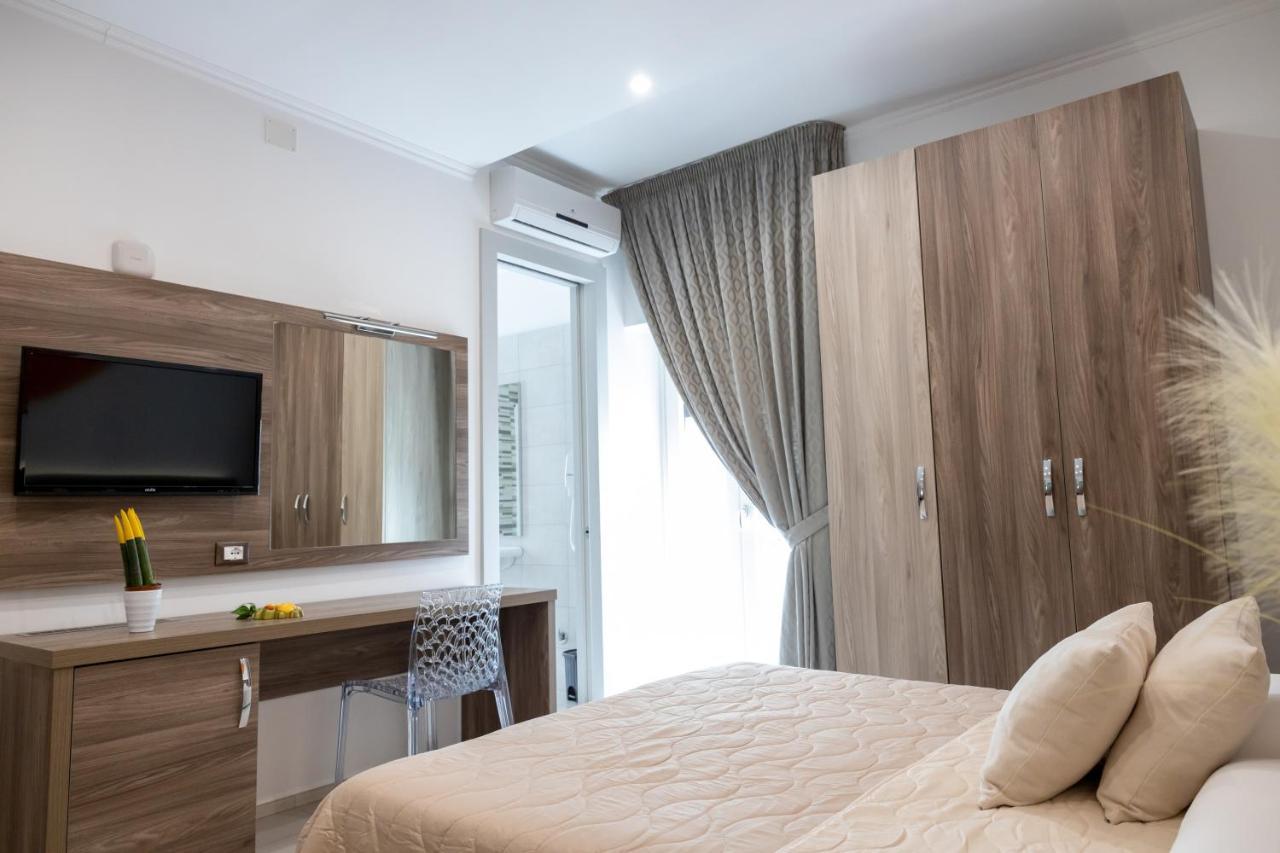 Mary VI Rooms Peschici Buitenkant foto